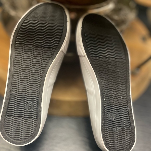 Mossimo slip on loafers/casual runners - Picture 4 of 4